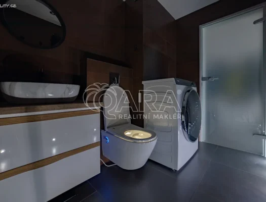 Prodej bytu 3+kk 151 m² B. Němcové, Hostivice